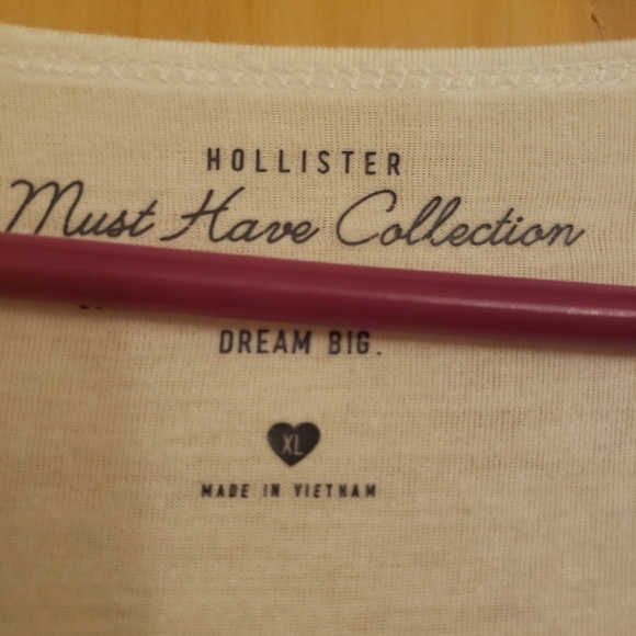Hollister top well loved - Picture 3 of 3